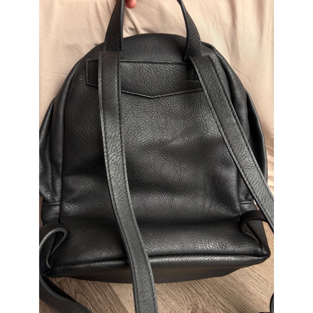 Universal Thread Black Pebbled Faux Leather Mini Backpack Dome Bag Adjustable - Picture 6 of 11